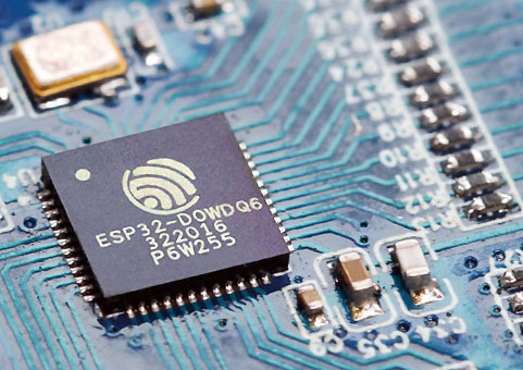 Imagen: Chip Wi-Fi/Bluetooth en PCB